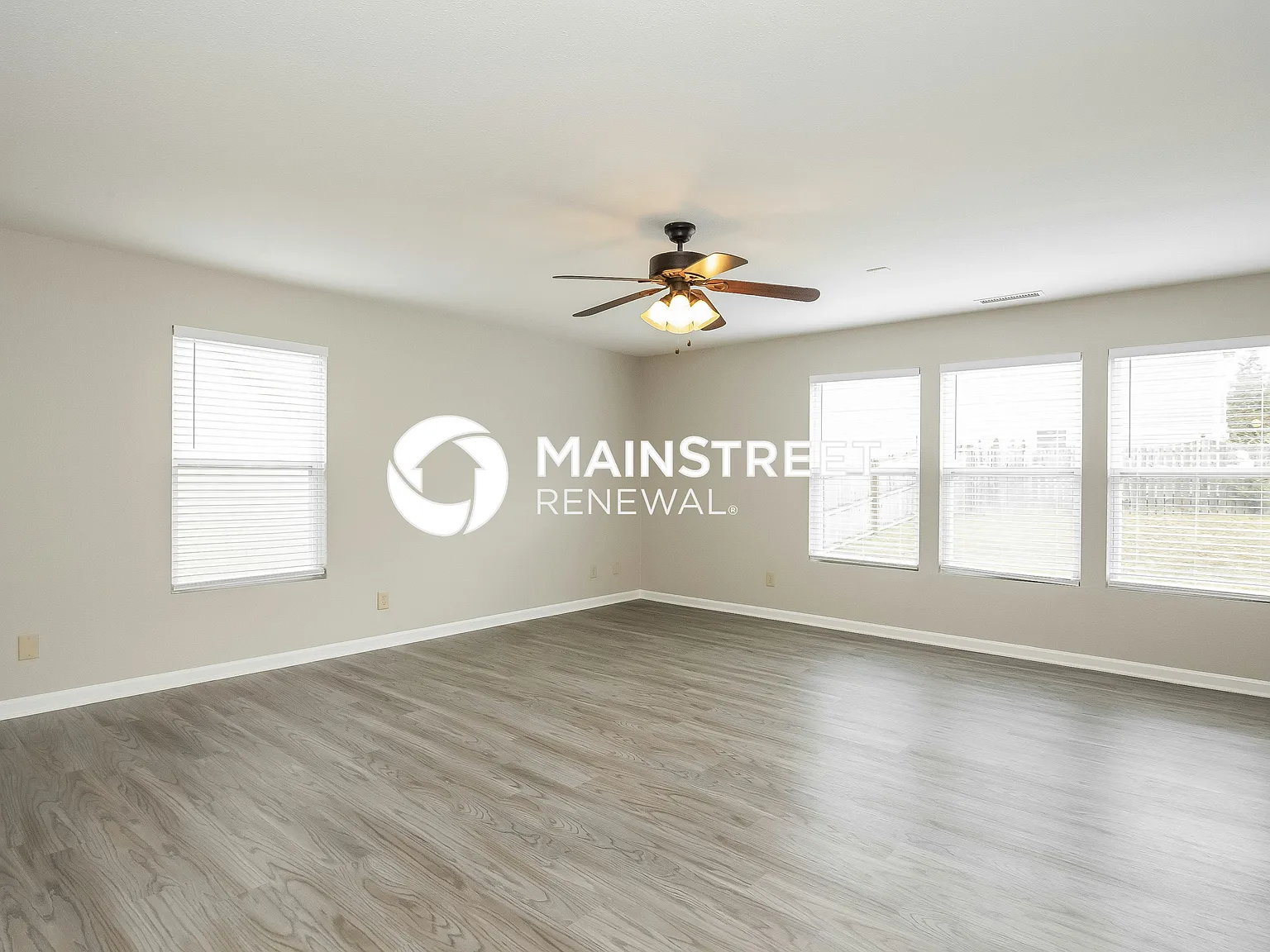 3325 Aldwych Way — Photo 3