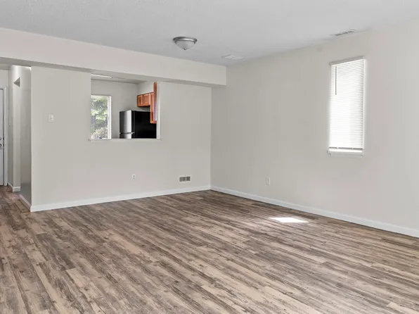 Southview Town Homes, LLC, 101 Doub Way #122, Hagerstown, MD 21740