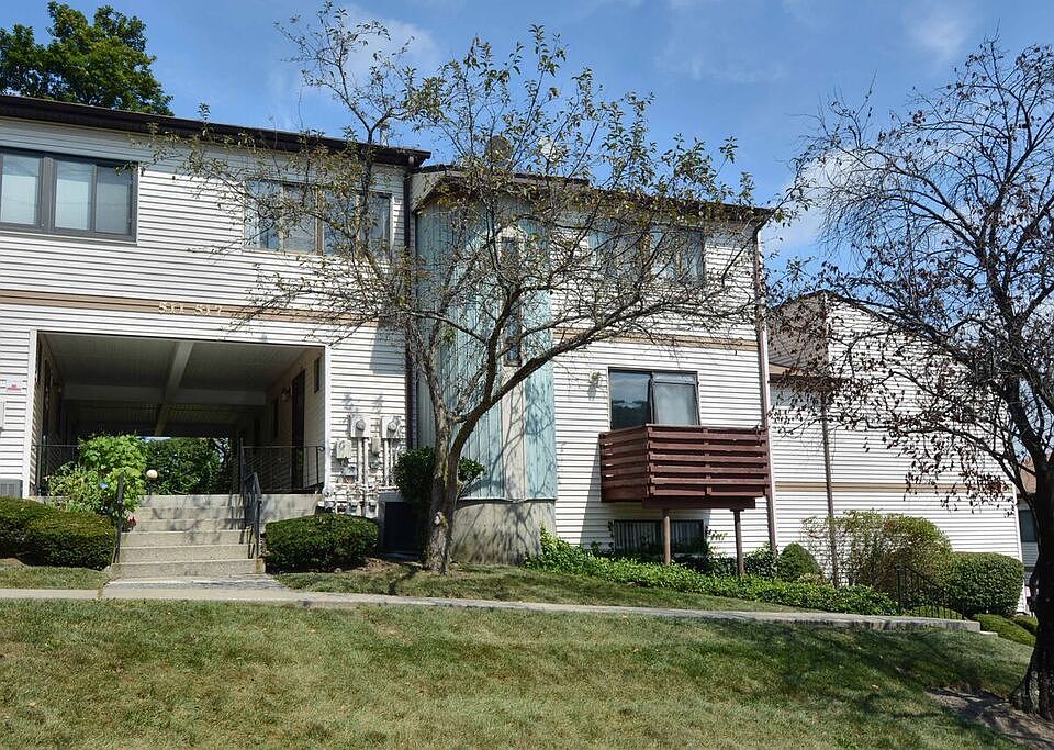 1st image of 511 Country Club Ln