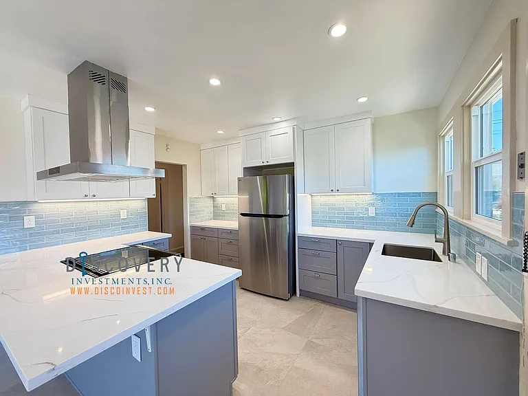 611 Clayton Ave — Photo 23