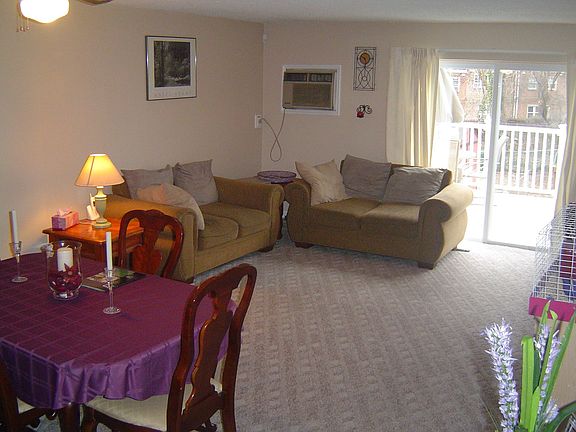 Living Rm & Dining Rm