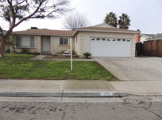 2318 Sunnyside Ave, Clovis, CA 93611