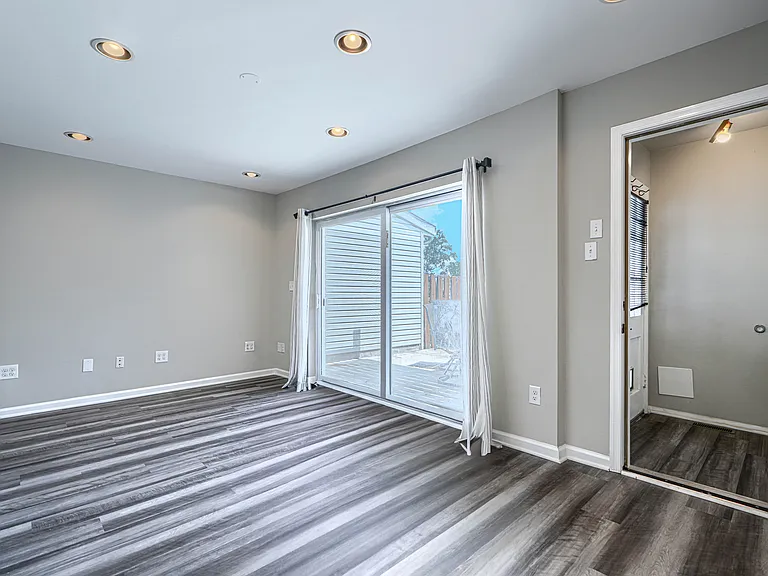 209 Bridge Dr — Photo 21