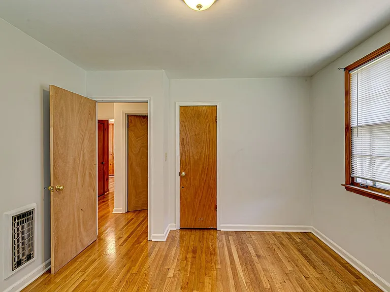 4824 Lynn Dr — Photo 15