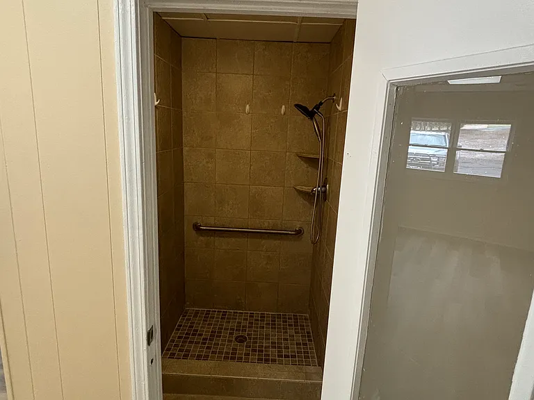 204 Alethia St — Photo 11