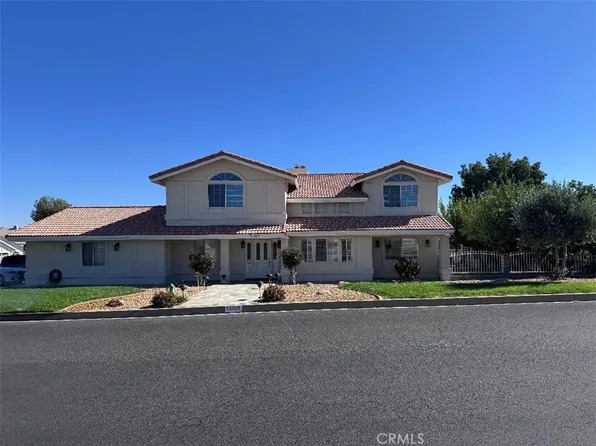 13425 Chinquapin Rd, Victorville, CA 92395
