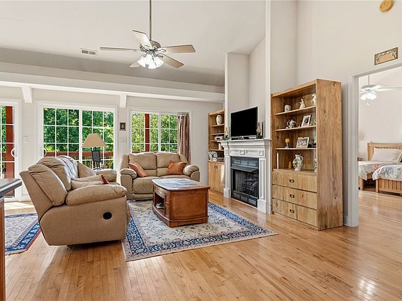 5th image of 220 Wetland Way