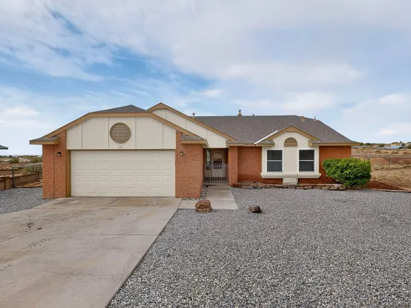 729 Silver Ct NE, Rio Rancho, NM 87124