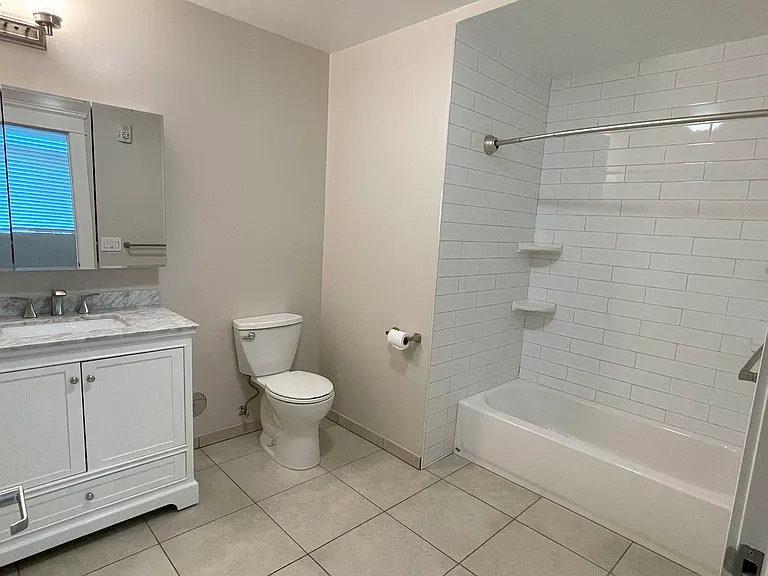 5717 Fair Ave — Photo 17