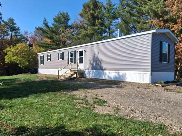 493 Main Road, Charleston, ME 04422