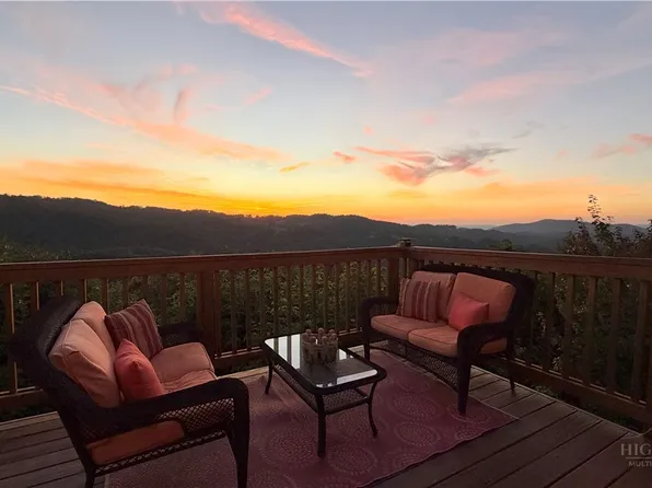 102 Woodland Road, Beech Mountain, NC 28604