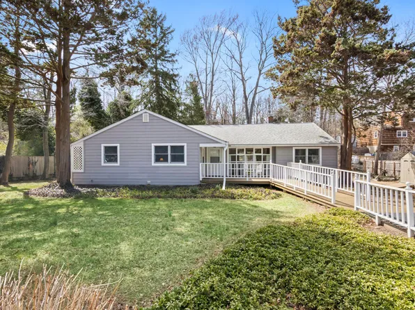 263 Vernon Valley Road, Northport, NY 11768