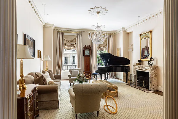 Sold by Compass | media 1