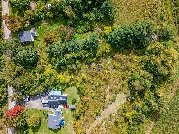 4th image of LOT Lamont Rd