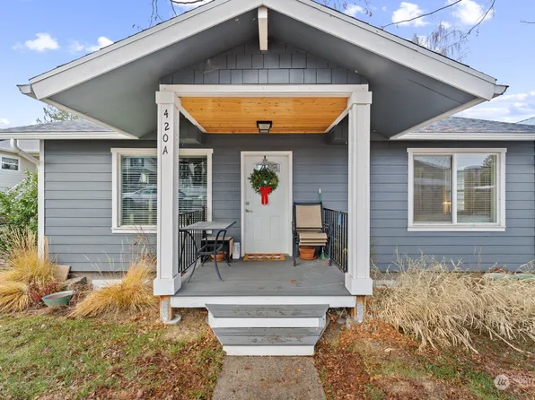 420 E CHELAN Avenue, Chelan, WA 98816