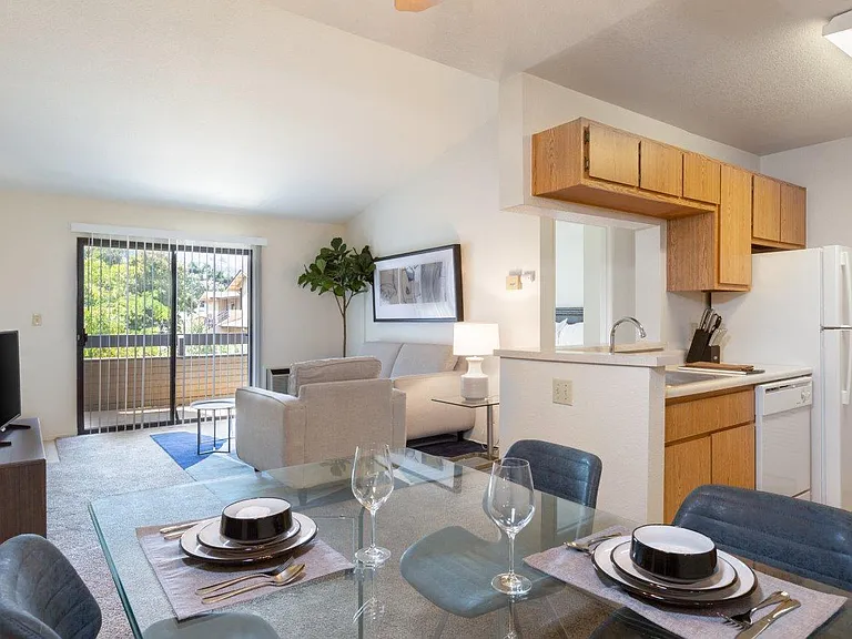 Monte Vista Apartments — Photo 22