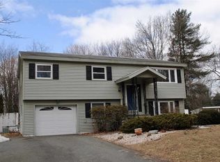 4 Boyack Rd, Clifton Park, NY 12065