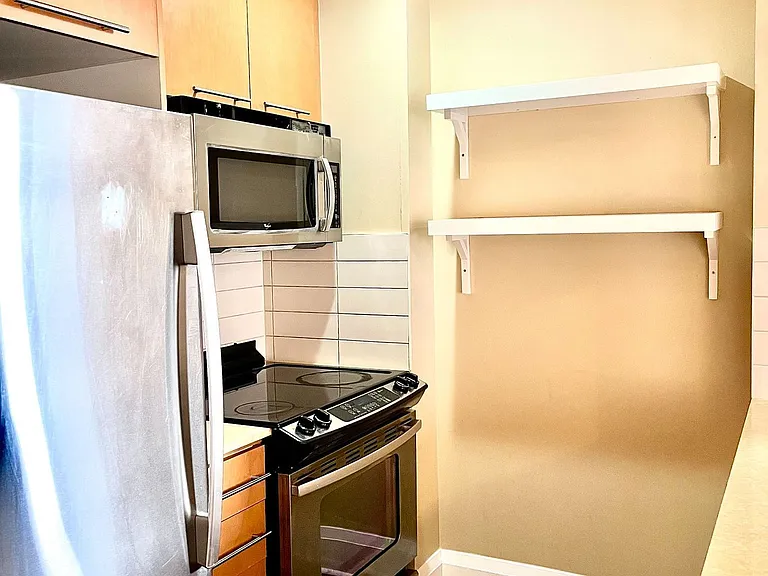 100 Harrison Garden Blvd #1414 — Photo 7
