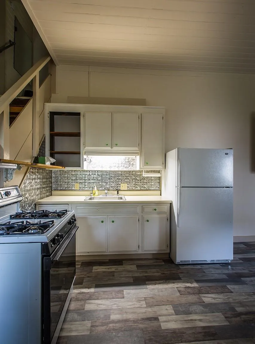 1 bed, 600 sqft, $2,100 — Photo 3