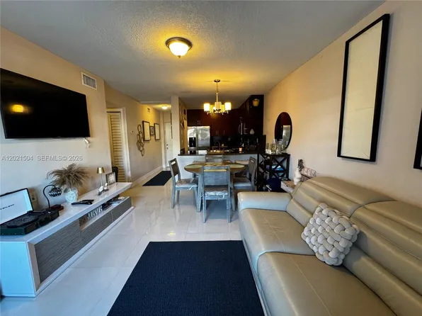 8145 NW 7th St APT 112, Miami, FL 33126