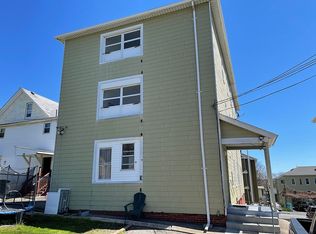 9 Merrifield St, Worcester, MA 01605