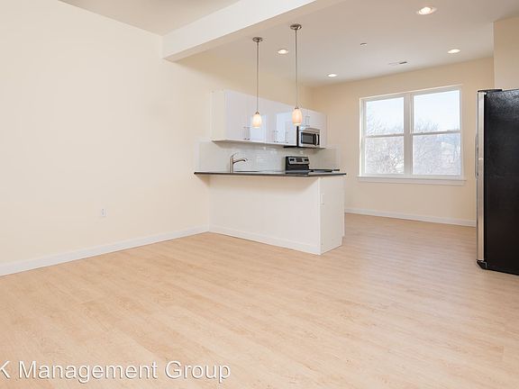 4th image of 1315 N 16th St #1