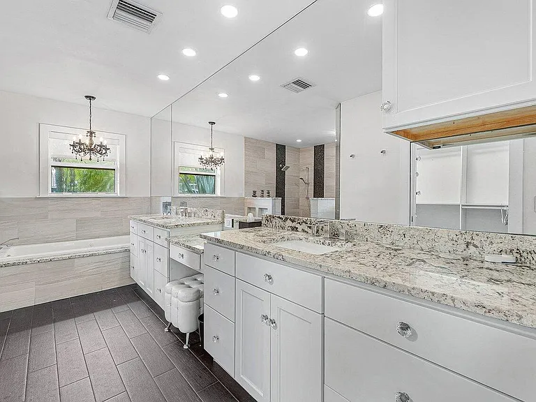 855 Berkeley St — Photo 23