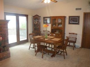 961 Peregrine Trl, Oregon, WI 53575