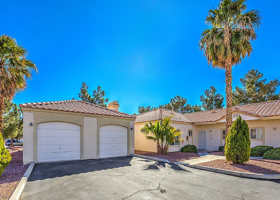 1st image of 1900 N Torrey Pines Dr Unit 134