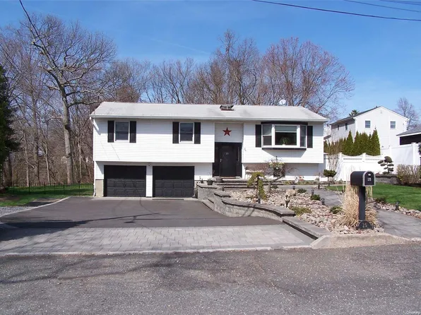 25 Margaret Drive, Nesconset, NY 11767