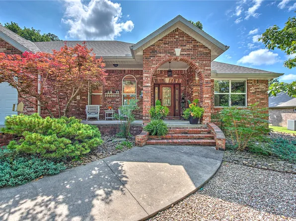 3 Kirk Ln, Bella Vista, AR 72715
