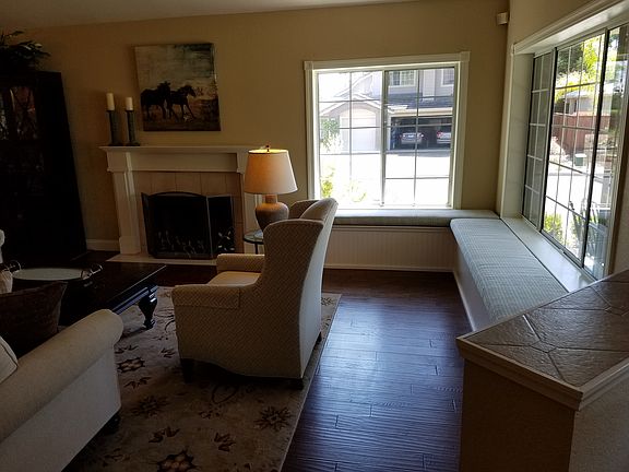 Living Room (Window Benches)
