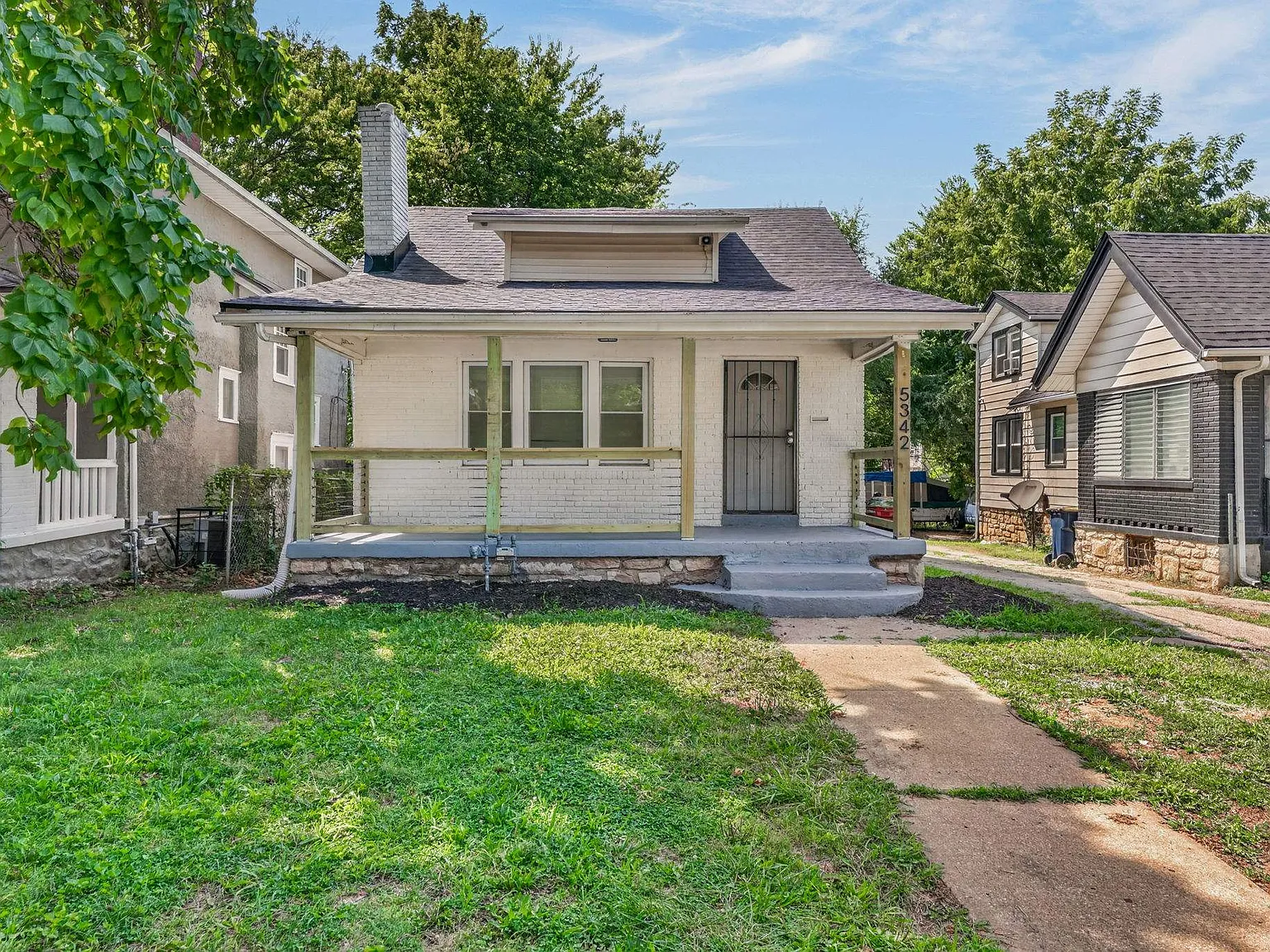 3 bed, 1350 sqft, $1,650 — Photo 1