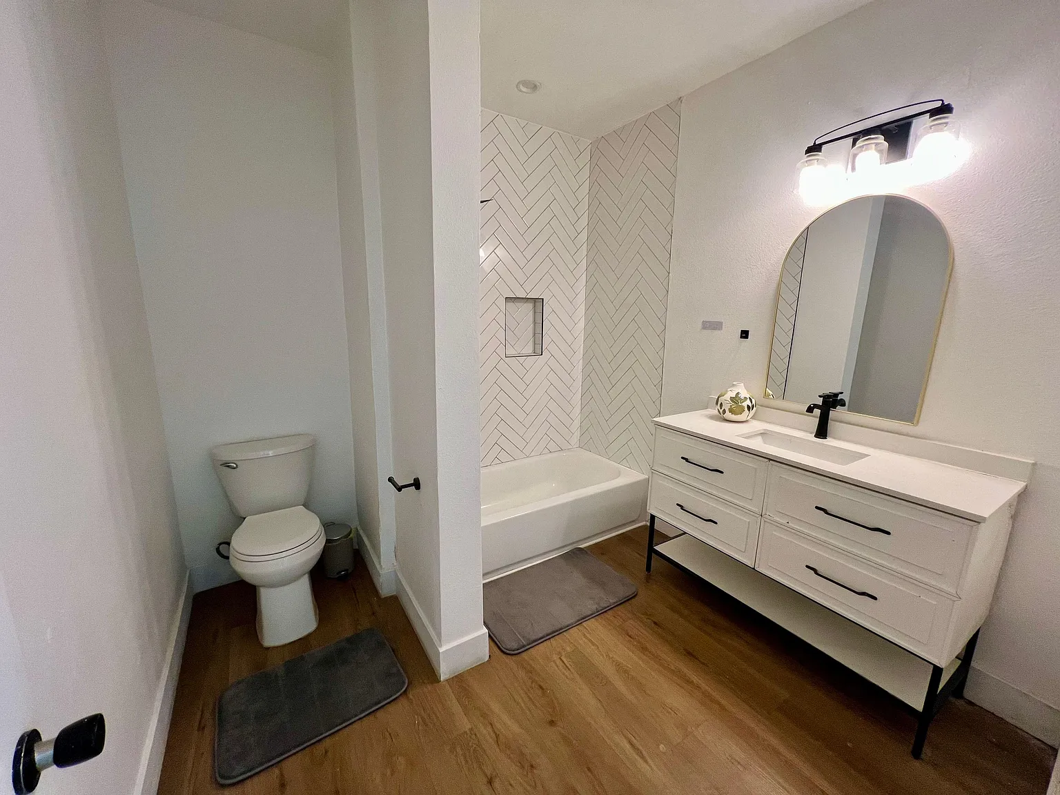 4 bed, 2.0 bath, 1440 sqft, $1,209 — Photo 3