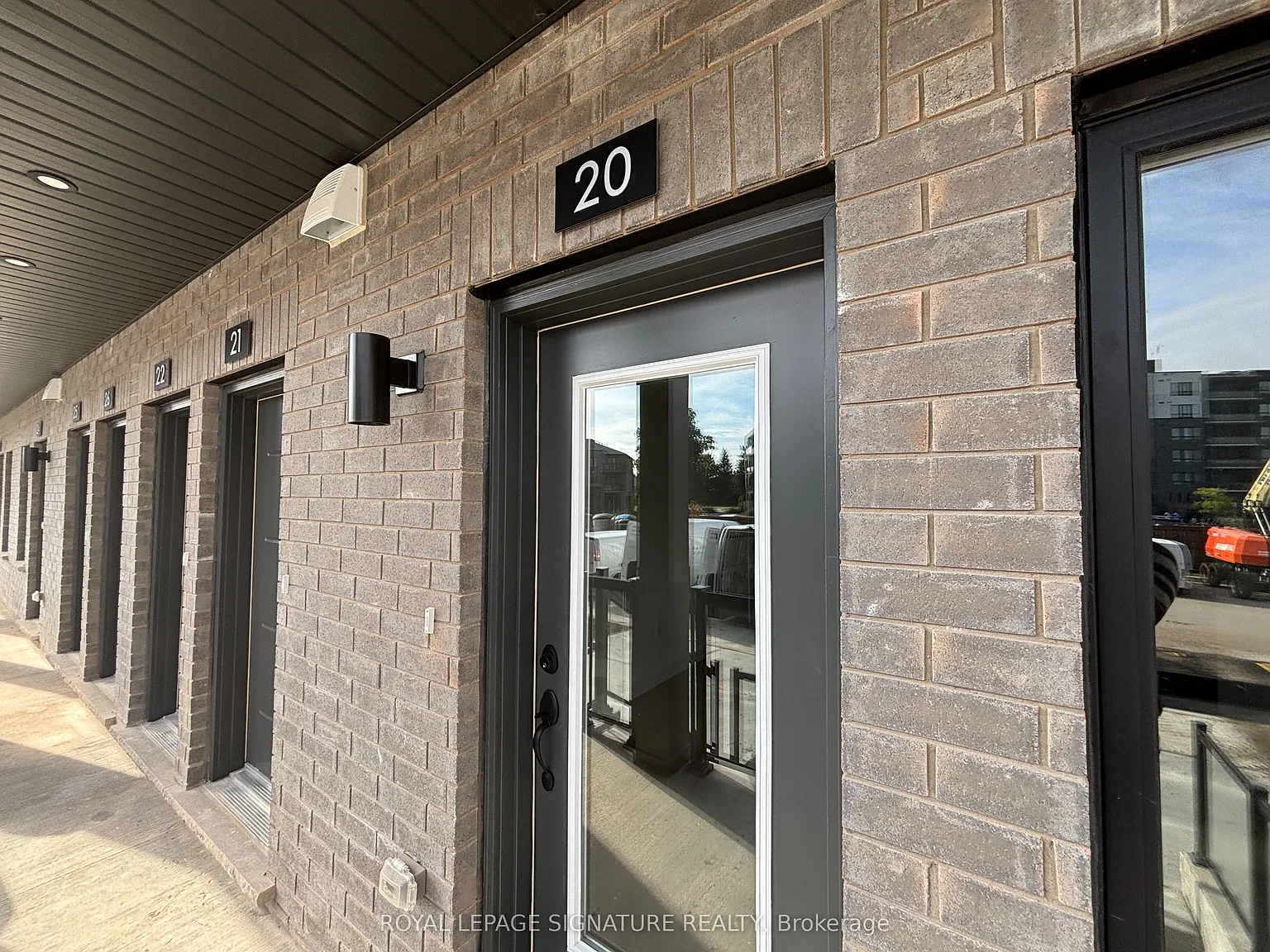Argyle Village — Photo 1