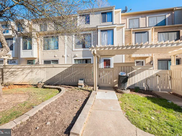 24 Welbeck Ct, Montgomery Village, MD 20886