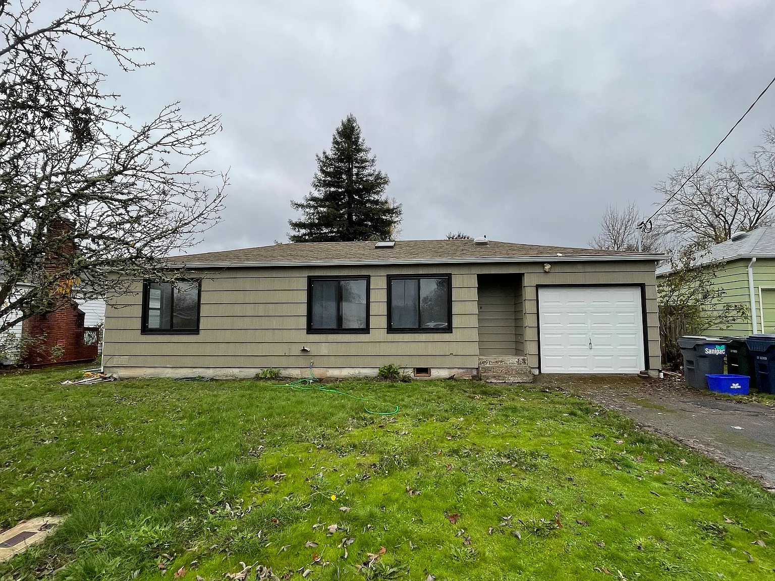 240 E 30th Ave photo 1