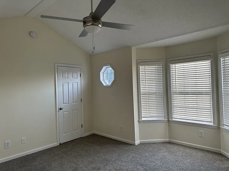 Ravenwood Glen — Photo 22