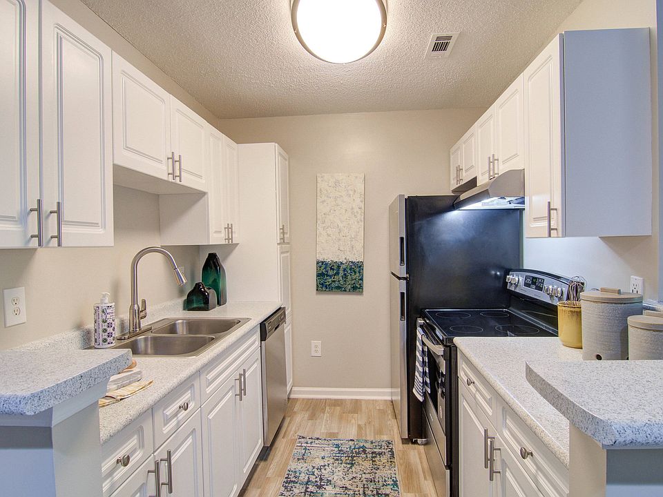 Bright and Spacious Kitchen with Stainless Steel Appliances