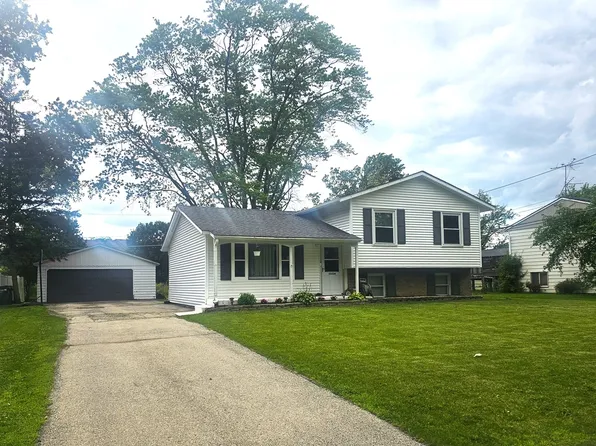 5S334 Stewart Dr, Naperville, IL 60563