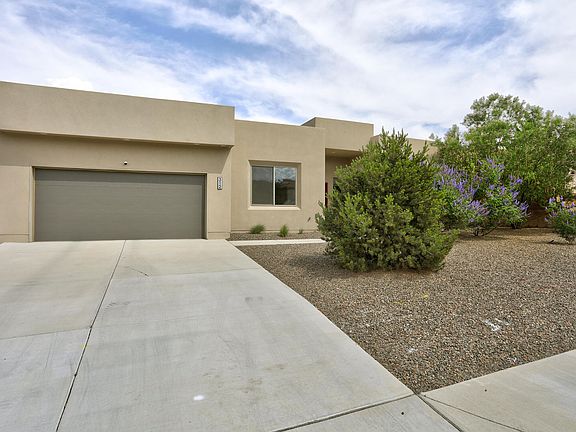 3rd image of 312 Pinnacle Dr SE