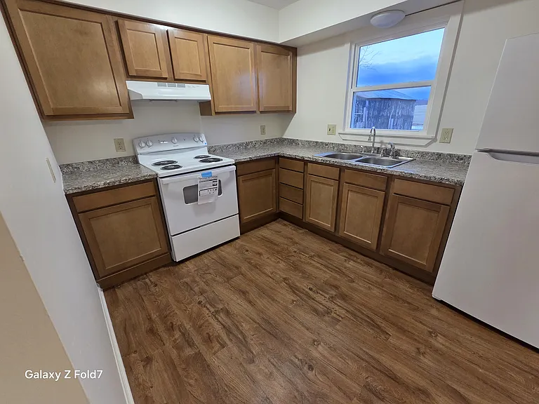 2705 Scotts Ferry Rd E — Photo 7