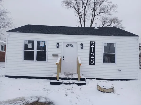 2128 Vermont St, Gary, IN 46407