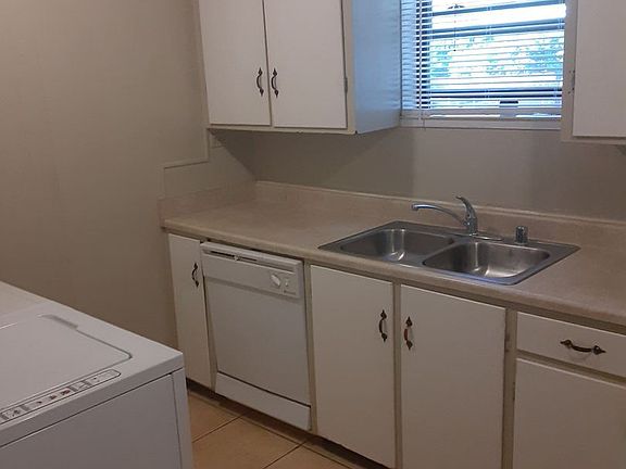 4th image of 1206 Broadway St #1206-B