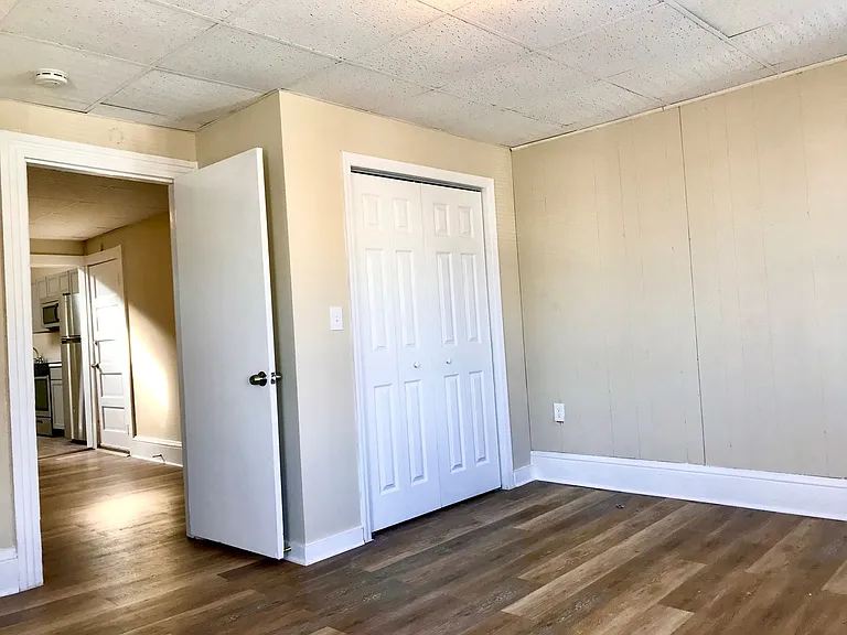 1046 Northampton St #3 — Photo 5