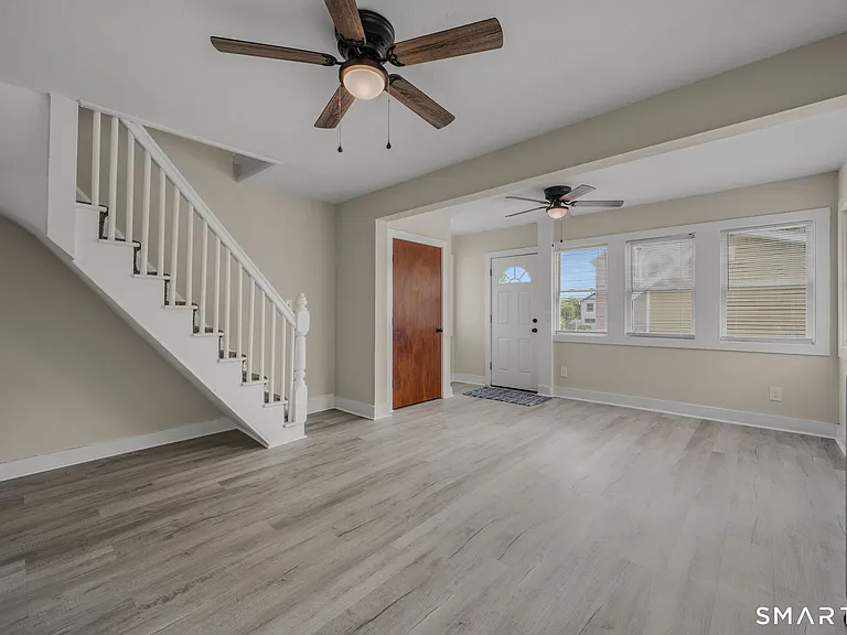 115 Pequot Ave — Photo 11