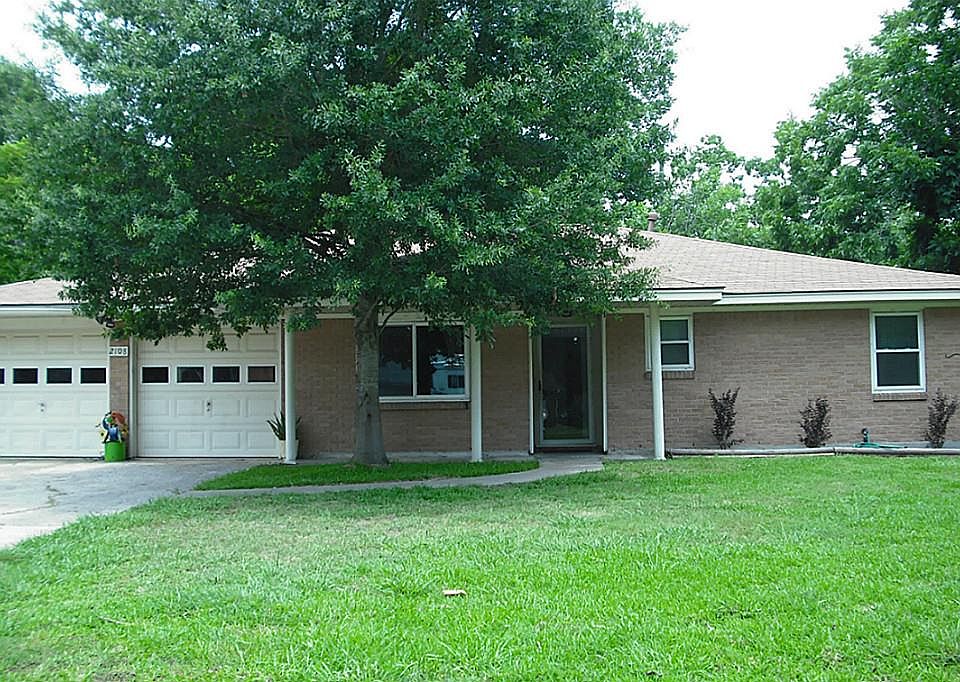 1st image of 2108 Sheridan Dr