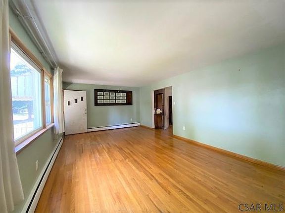 5th image of 756 Case Ave