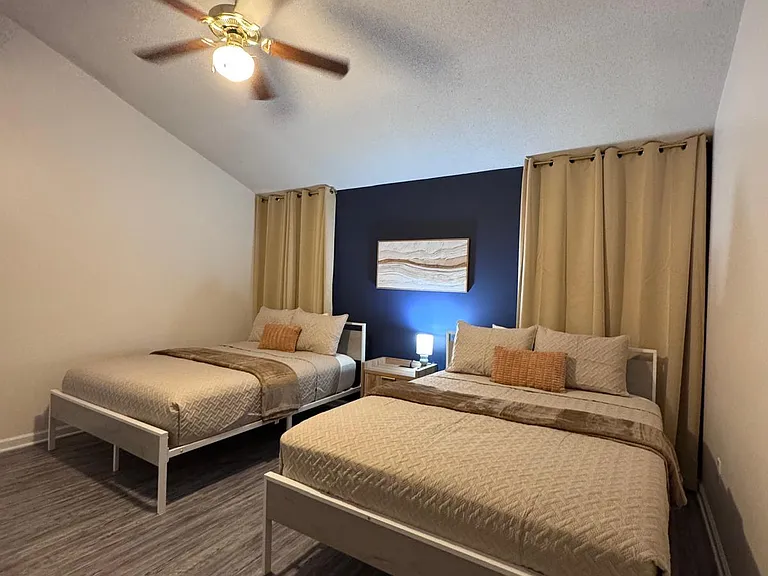 7503 Hunters Hollow Ln — Photo 10