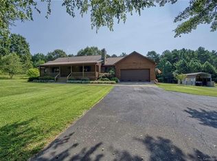 2884 Mattie Wade Rd, Sherrills Ford, NC 28673